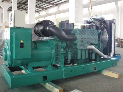 龙圩便携静音：租赁无声发电机组，便携式解决能源需求